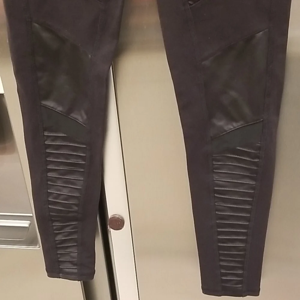 💕ALO YOGA💕 Moto Legging ~ Black Glossy XS